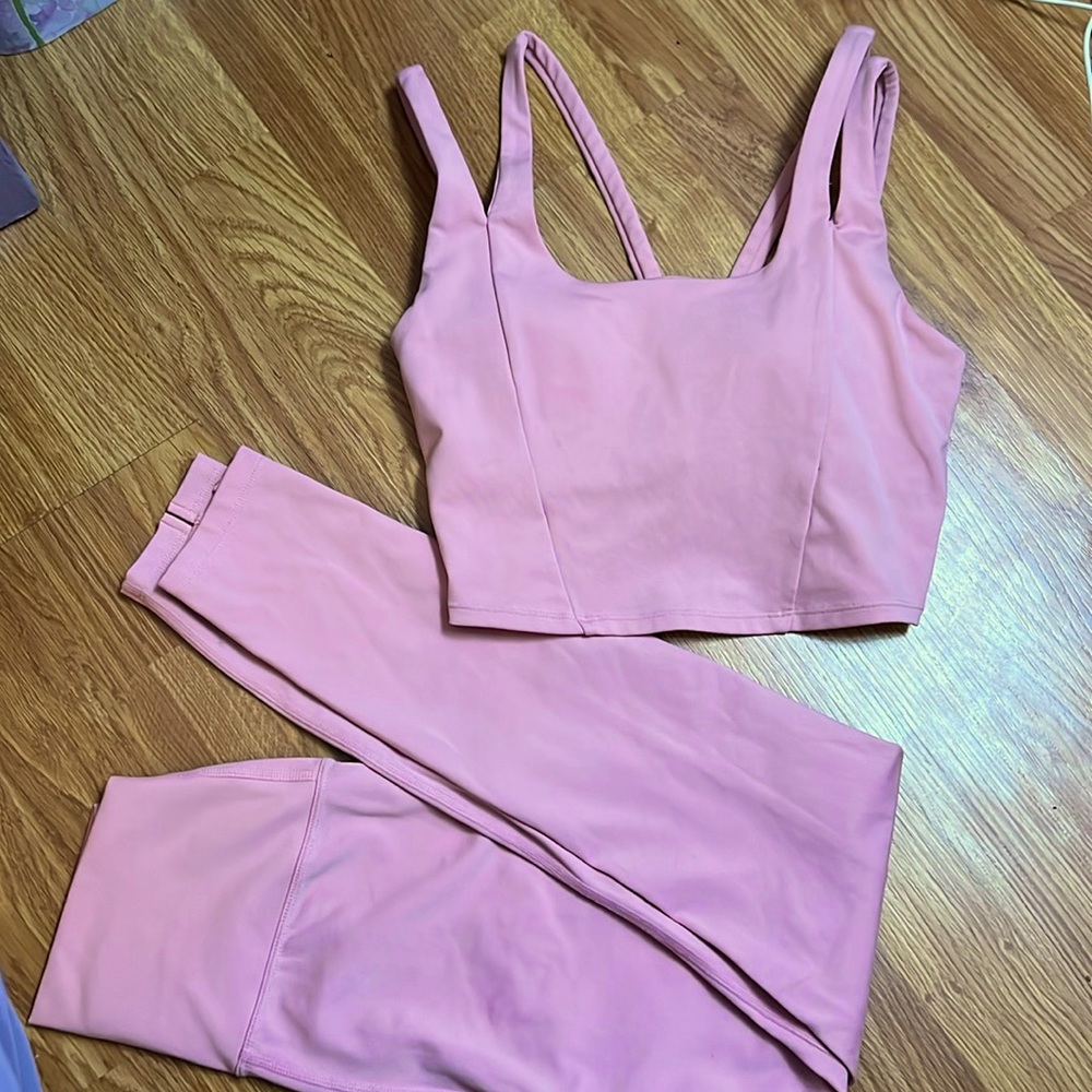 Carbon 38 X Eleven by Venus Williams XS pink set